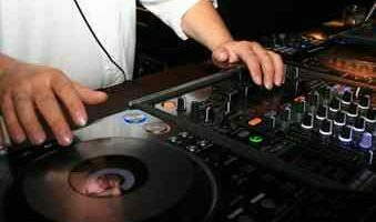 DJ