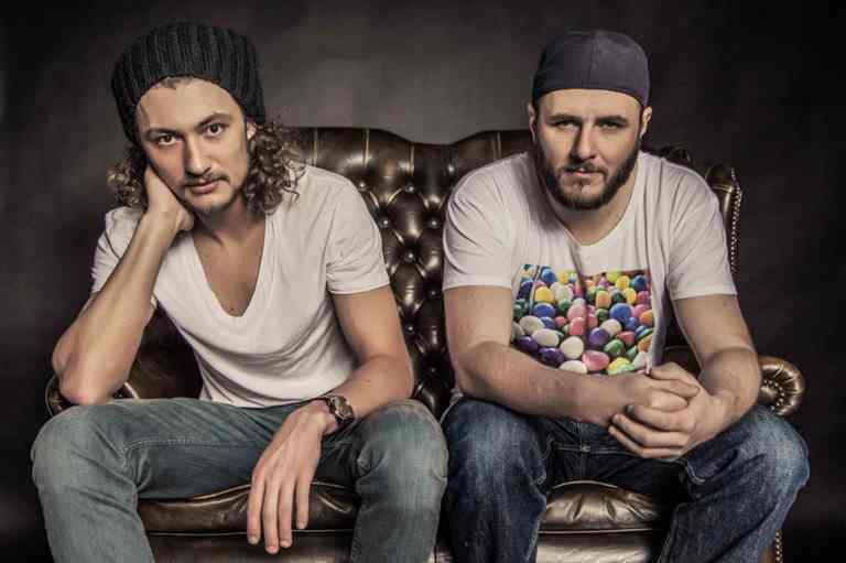 Mono Negro by Oliver Nauditt